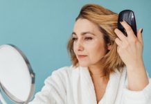 Łysienie menopauzalne – etiopatogeneza i implikacje praktyczne w procesie starzenia się fot. Pexels
